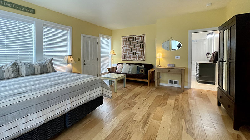 Bandon Historic River House