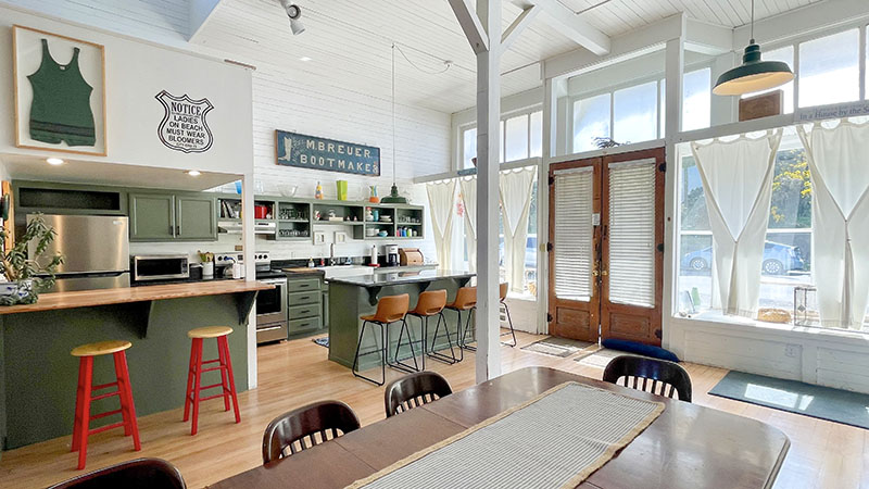Bandon Historic River House