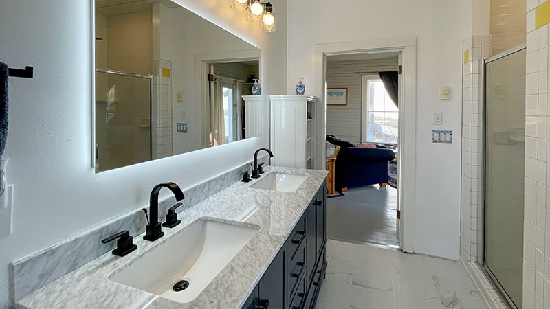 Bandon Historic River House