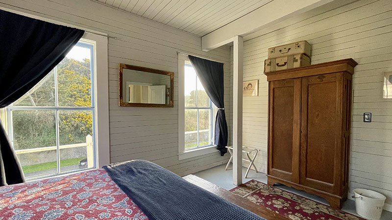 Bandon Historic River House
