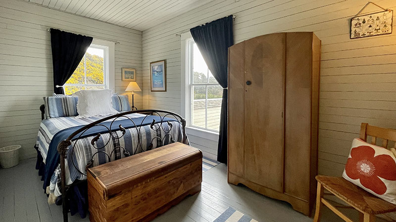 Bandon Historic River House